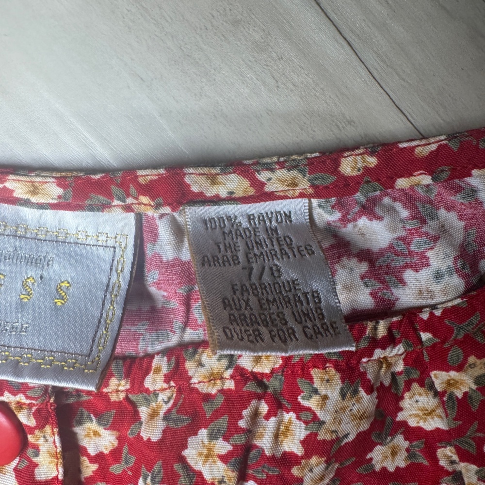 Express Vintage 90s Red and Cream Floral Button up Mini Skirt Size 7/8 - Picture 3 of 4